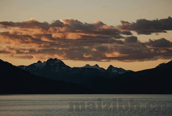 果冻传媒七夕手机-七夕浪漫新宠，果冻传媒携手手机科技，共绘甜蜜篇章