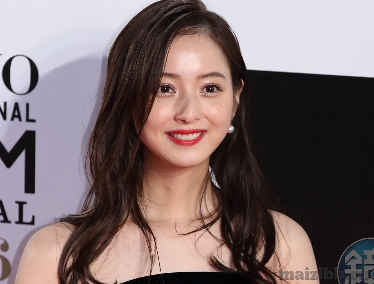 麻豆女视频-探寻网络文化的角落，麻豆女视频现象解析